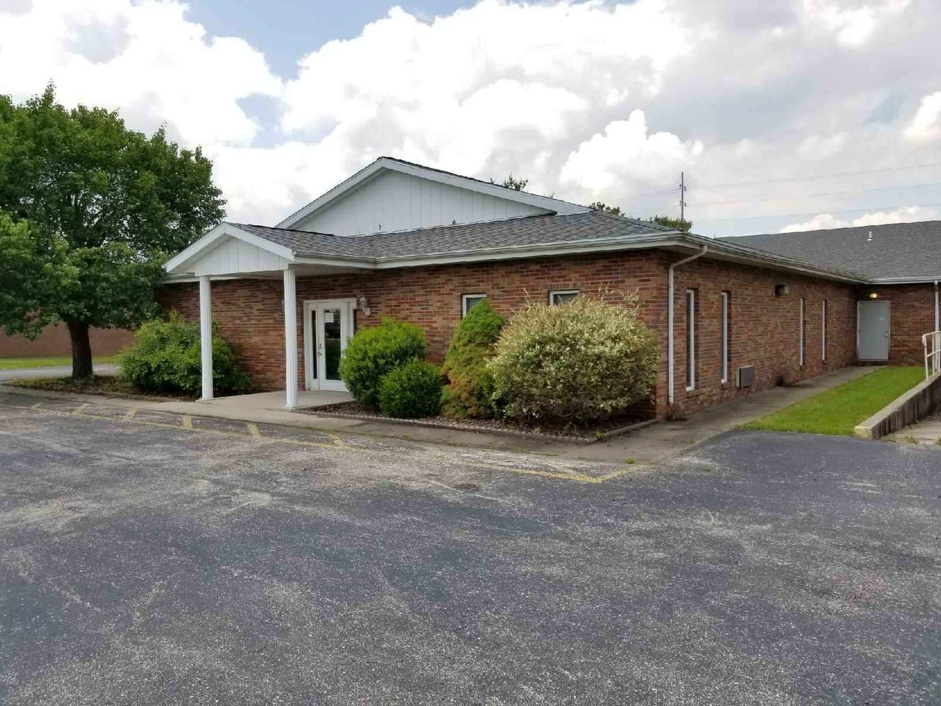 OFFICE SUITES FOR LEASE: 917 Clocktower Drive, Springfield, IL 62704